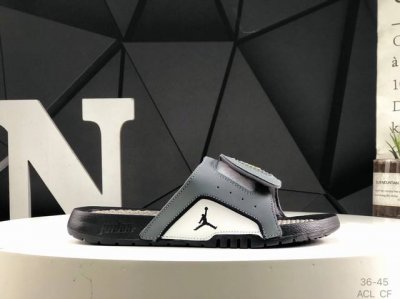 真标 拖鞋 Air Jordan 乔丹拖鞋 Aj拖鞋 运动拖鞋 钩环带提供可调节的安全贴合；鞋面的合成皮革提供舒适的耐用性；带有纹理鞋床的泡沫鞋底为您提供支撑缓