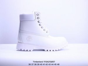 Timberland添柏岚靴子天伯伦高帮马丁靴踢不烂经典大黄靴 高帮靴 马丁靴 户外休闲潮流系列 搭配防臭防腐真皮乳胶鞋垫，给您完美的穿着体验，质量考究耐穿，专