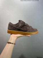 真标耐克Nike Sb Dunk Low扣篮系列低帮休闲运动滑板板鞋采用软质牛剖皮鞋面材质#正确后跟反口里弧度#原厂中底布正确印刷#鞋垫嵌入缓震乳胶+Sole真