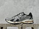 Asics Gel-Nimbus 10.1 亚瑟士复古透气休闲鞋缓震男子耐磨跑步鞋 1203A543-020 #鞋面采用无缝线鞋面，贴合脚型，穿着舒适；中底36