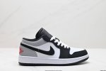 真标nike Air Jordan 1 Low Aj1乔1低帮休闲板鞋 同步官方配色 官方货号:553558- Size:36 36.5 37.5 38 38.