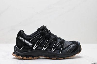 公司级Salomon Xa Pro 3D Suede 萨洛蒙户外越野跑鞋 鞋面采用Sensifit贴合技术 全方位贴合包裹脚型 鞋跟部鞋底牵引设计 提供强大的抓
