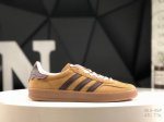 真标带半码 阿迪达斯 Gazelle Indoor Trainers 羚羊德训系列复古百搭休闲运动板鞋 棕色 货号：Jr8028 码数：35.5 36 36.5
