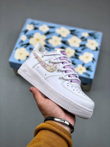 Nike Air Force 1 Low 07 白紫绑带原楦头原纸板 打造纯正低帮空军版型专注外贸渠道 全掌内置蜂窝气垫 原盒配件 原厂中底钢印、拉帮完美 官方