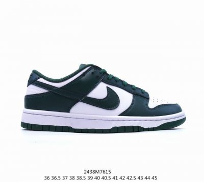 耐克 Nike Dunk Low Retro 运动鞋复古板鞋 ，作为 80 年代经典篮球鞋款，起初专为硬木球场打造，后来成为席卷街头的时尚标杆，现以经典细节和复