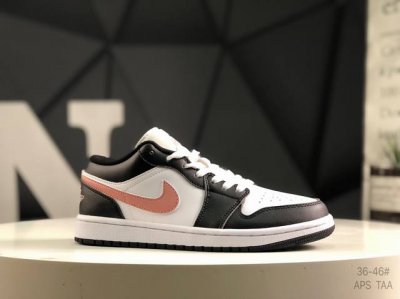 真标带半码 耐克 乔丹 Air Jordan 1 Low Aj1低帮系列篮球鞋 官方同步配色 原装级产物 #拒绝公底 立体鞋型 细节完美 高清洁度 货号：553