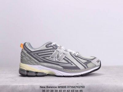 New Balance M1906系列 复古单品宝藏老爹鞋款 公司级 复古元素叠加 质感超级棒 楦版型材料细节做工精细 作为nb最经典的档案鞋型之一 与2002