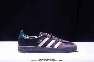 200 阿迪达斯Adidas Originals Gazelle Indoor 德训系列 三叶草复古休闲运动板鞋 鞋面采用反绒革组合环保纤维革材质，外置Rb橡胶