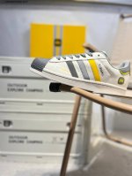 小米 X Adidas Originals Superstar 经典配色 经典贝壳头官网同步 实拍首发渠道正品订单 诠释市场最高工艺水平区别市面普通真标版本 进
