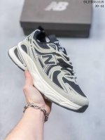 New Balance 新百伦 春季新款拼色舒适新款 原档案开发开发纸版楦型，原装4层组合独立私模大底长青之王”荣耀回归透气飞织鞋面 缓震高弹大低nb新百伦ne