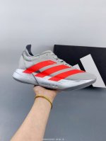 Ad Adizero Adios 4 M轻盈跑鞋 耐磨减震专业跑步鞋 冲向目标，一路向前，不断挑战和突破自我 无论是平时训练还是马拉松，让这款Adidas跑步