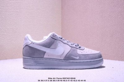 简介：耐克Nike Air Force 1 Low 空军一号 气垫 低帮百搭休闲运动板鞋。柔软、弹性十足的缓震性能和出色的中底设计，横跨复古与现代的外型结合，造