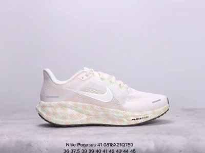 颠覆式升级！Nike 飞马新鞋 触感柔软，质感升级！随着“耐克 蓝图 系列”在巴黎的盛大发布，全新一代 登月41代 Nike Pegasus 41也正式登场啦！