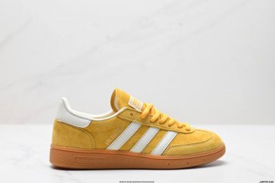 公司级Adidas Handball Spezial 官方正确版本 阿迪达斯经典款 复古休闲板鞋 全鞋采用反毛皮制作 牛筋耐磨大底 承载青春情怀的板鞋 经典三条