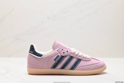公司级adidas Handball Spezial 官方正确版本 阿迪达斯经典款 复古休闲板鞋 全鞋采用反毛皮制作 牛筋耐磨大底 承载青春情怀的板鞋 经典三条