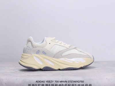阿迪达斯 Adidas 中性yeezy 700 Mnvn 韭菜椰子 运动鞋 经典运动鞋，Yeezy 700 Mnvn 作为 Yeezy 家族的机能风十足的鞋型之