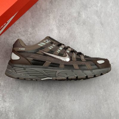 本地 核心私 耐克 Nike P-6000 复古科技个性休闲运动老爹鞋 该鞋款鞋面采用纵横交错的覆面，重现 2000 年代跑鞋风格，同时搭配缓震鞋垫，带来舒适的