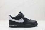 真标耐克Nike AIR FORCE 7 空军一号低帮百搭休闲运动板鞋。柔软、弹性十足的缓震性能和出色的中底设计，横跨复古与现代的外型结合，造就出风靡全球三十多