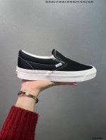 100 Vans Classics Knu Skool 苏格兰格纹拼接 厚鞋舌面包鞋 Vans联名超火的土豆鞋，复古经典，鞋头放大、包边上移加厚、鞋舌加厚。Va