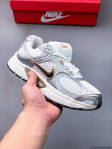 集图 新品公司级 耐克 Nike 2025年新款 Nike V5 Rnr 轻量缓震支撑休闲鞋 舒适防滑耐磨低帮复刻运动鞋 厚底增高老爹鞋 Hj52 03经典设计