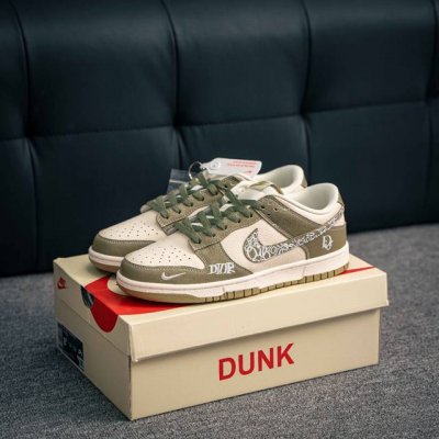 核心私 Nike Dunk 全套原楦原模倾力打造完美版型 独家原厂航空铝磨具打磨大底 鞋头坡度极致还原 无解鞋型 原盒原配 圈内天花板工艺 原厂冲刀 超高清洁度