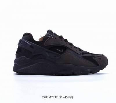 耐克nike Air Huarache Runner 华莱士12代网面透气氯丁橡胶运动休闲跑鞋此款鞋采用近几年比较流行的版型设计外观时尚大气 鞋底采用耐磨的材质