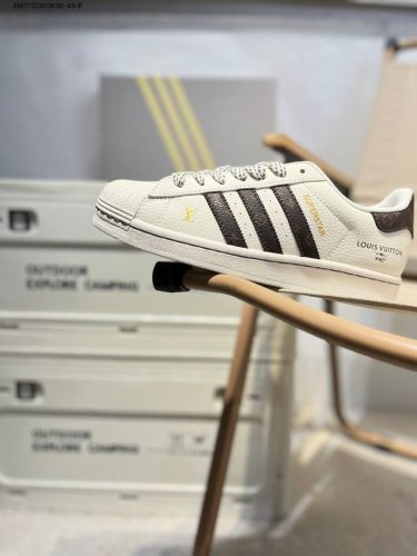 l Originals Superstar 经典配色 经典贝壳头官网同步 实拍首发渠道正品订单 诠释市场最高工艺水平区别市面普通真标版本 进出专柜无压力Sd68