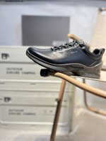 Ecco爱步男鞋轻便透气舒适耐穿 亲肤吸汗舒适内里 防滑防磨 持久干爽 简约粗绳系带 穿脱更加方便 柔韧防滑大底 鞋底立体凹槽 凹凸花纹加持 增强防滑减震性能