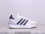 阿迪达斯 Adidas Xlg 生胶厚底 秀气大方的鞋型 气质修身。以现代设计融合复古跑步和足球风，采用锦纶和绒面革鞋面，灵感源自70年代 Country跑鞋设
