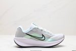 公司级耐克nike Downshifter 13 网面透气 舒适减震 防滑耐磨跑鞋 登月13代 非凡体验,轻盈舒适。专为实现舒适畅跑而打造, 采用出色鞋面, 巧
