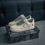 核心私 Air Force 1 原装级别 原楦头原纸板 打造纯正空军版型专注外贸渠道 全掌内置蜂窝气垫 原盒配件 原厂中底钢印、拉帮完美 货号：Hh7518 0