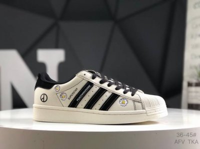 阿迪达斯 Ad Originals 贝壳头采用全新头层拼接皮革材质 后跟采用特色3D立体印字 渠道正品订单 诠释市场最高工艺水平 全鞋进口头层皮料打造 区别市面