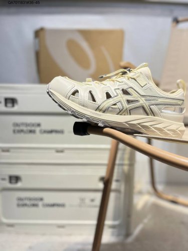 亚瑟士 Asics Gel-Sonomase 运动休闲透气专业跑鞋 儿童抽拉绳运动凉鞋 #原档案据数开发楦型纸版 洞洞鞋面 更贴合脚型和舒适透气 后跟稳定片带来