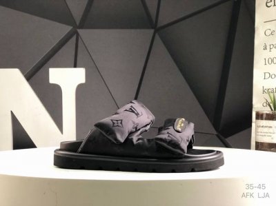 lv Poolpillow Comfort 路易威登 Lv 拖鞋 原版一比一开发 最新经典款拖鞋款式牛 经典压花系列传承Trainer设计 爆款系列 高端零售可