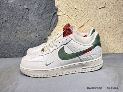 160 耐克 Nike Air Force 1 '07空军一号 百搭休闲运动板鞋。柔软、弹性十足的缓震性能和出色的中底设计，横跨复古与现代的外型结合，造就出风靡