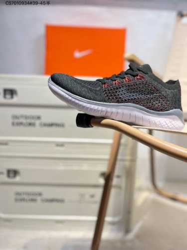 120 耐克/Nike Epic React Flyknit 2018 赤足轻便跑鞋 功能赤足大底，针织弹性原面 货号：942839 Cs7010934#