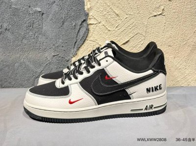 新品上市实拍 air Jordan 1 Low 低帮 蓝柠檬 Aj1 乔丹1代 Aj1 乔1 低邦 蓝黄拼接 乔丹篮球鞋系列 鞋身采用蓝色皮革勾勒轮廓 明黄色注