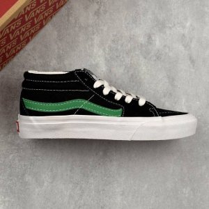 本地 核心私 Vans Sk8-Mid 范斯官方 糖果绿 黑绿 侧边条纹中帮帆布鞋 工艺：硫化1:1 重量1:1、真标、原钢印、材质标、鞋型标、合格证 货号：V