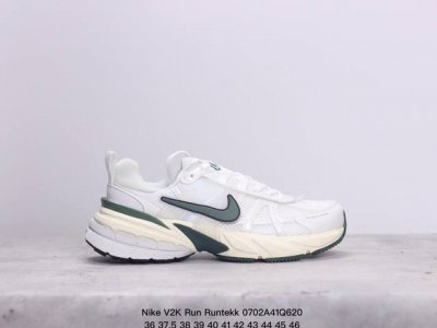 Nike 耐克 V2K Run 减震防滑 复古低帮跑步鞋 超火复古跑鞋，采用太空革组合呼吸网眼布鞋面材质，搭载正确4层组合底模，嵌入tpu加固稳定模块,双层md