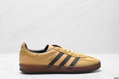 公司级Adidas Originals Gazelle Indoor 三叶草休闲防滑耐磨低帮板鞋 鞋头出色设计 塑就出众贴合感 稳固的后跟贴合足部曲线设计 软弹