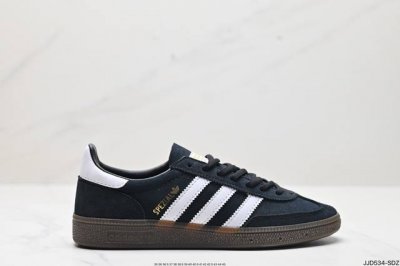 公司级adidas Handball Spezial 官方正确版本 阿迪达斯经典款 复古休闲板鞋 全鞋采用反毛皮制作 牛筋耐磨大底 承载青春情怀的板鞋 经典三条