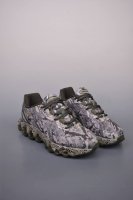 250 Nike Air Max Dn8 全掌科技气垫 缓震运动跑鞋 Dn8的核心亮点在于其八腔气垫结构 根据不同部位设定的气压值专为行走设计 提供卓越的舒适