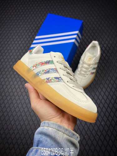 B 真标Adidas Originals Gazelle 阿迪达斯 三叶草 休闲防滑耐磨低帮板鞋 官方货号:Jh7370 尺码:36 36.5 37 38 38