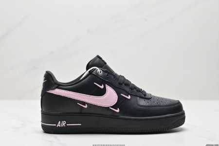 真标耐克Nike AIR FORCE 7 空军一号低帮百搭休闲运动板鞋。柔软、弹性十足的缓震性能和出色的中底设计，横跨复古与现代的外型结合，造就出风靡全球三十多 - 点击图像关闭