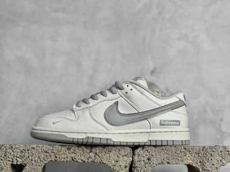 k版 Nike Sb Dunk Low 联名灰白 性价比天花板 尝鲜先行版 原装头层材料 独家版型蒸餾加工 帶來的是更好的视觉和脚感体验 大厂纯原品质出货 清 - 点击图像关闭