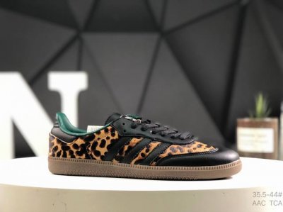 220 Originals Gazelle Indoor 德训系列 三叶草复古休闲运动板鞋 原装公司级 鞋面采用反绒革组合环保纤维革材质，外置Rb橡胶大底，耐磨