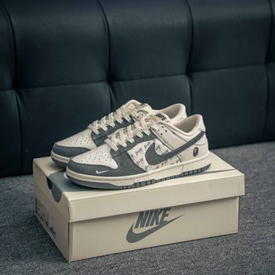 核心私 Nike Dunk 全套原楦原模倾力打造完美版型 独家原厂航空铝磨具打磨大底 鞋头坡度极致还原 无解鞋型 原盒原配 圈内天花板工艺 原厂冲刀 超高清洁度