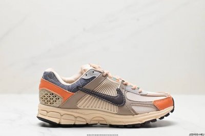 真标耐克nike Zoom Vomero 5 马拉松复古跑五代休闲运动慢跑鞋 货号:Fz5051-121 码数:36 36.5 37.5 38 38.5 39
