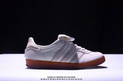 130 Adidas Gazelle Indoor 人气单品 无论是外出漫步还是宅家休憩，这款Adidas Gazelle系列室内经典运动鞋鞋，力求让时尚型格伴