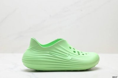 公司级Nike Reactx Rejuven8 耐克 简约舒适 洞洞鞋 由兼具轻便性和耐用性的Eva泡沫打造 拖鞋的外观十分吸引人 融合了舒适与时尚的元素 延续